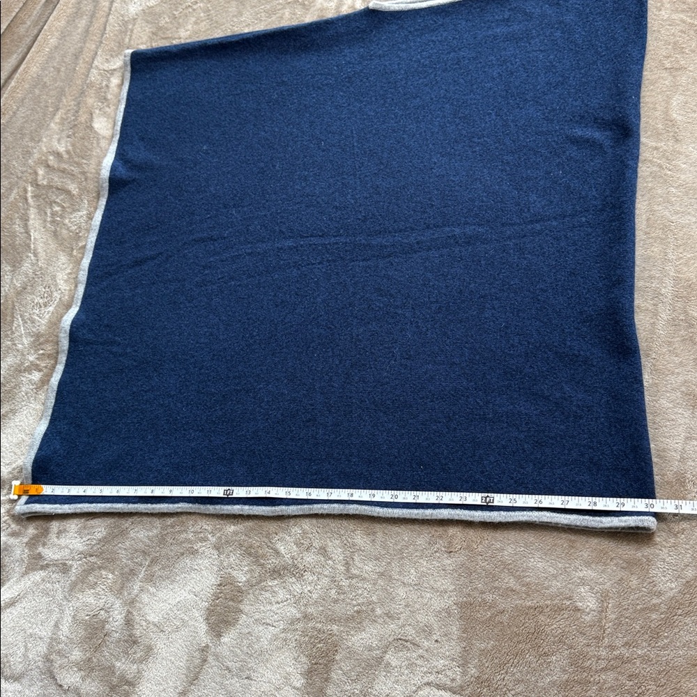 Captiva Cashmere Wrap Poncho 100% Cashmere Navy Blue Tipped in Ecru Grey OS - Picture 6 of 8